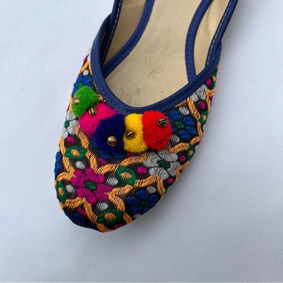adidas Punjabi Jutti Mojari Embroidered Jingle Bellies Flat Shoes Size 7/7.5 - Picture 4 of 15